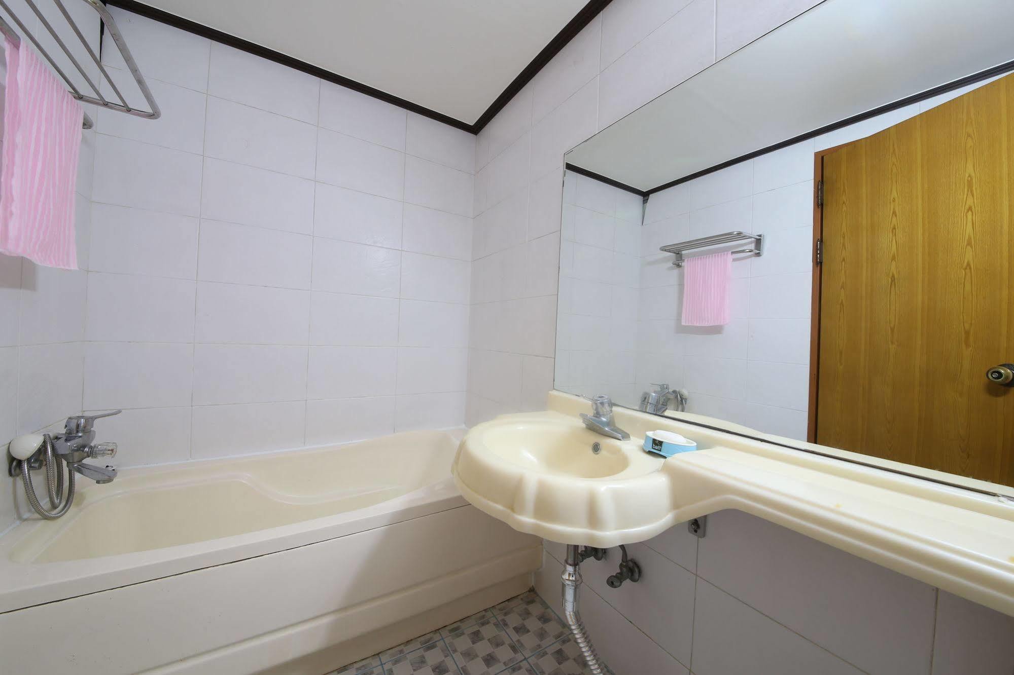 Theme Motel Mokpo Exterior foto